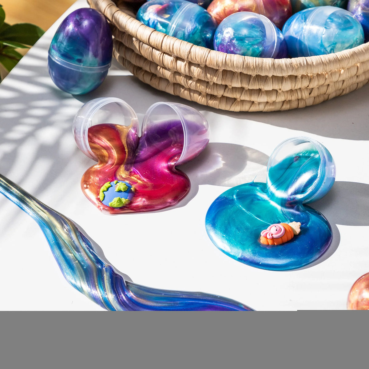 24 Packs Galaxy Slime Eggs with Putty Slime and Toys B72043