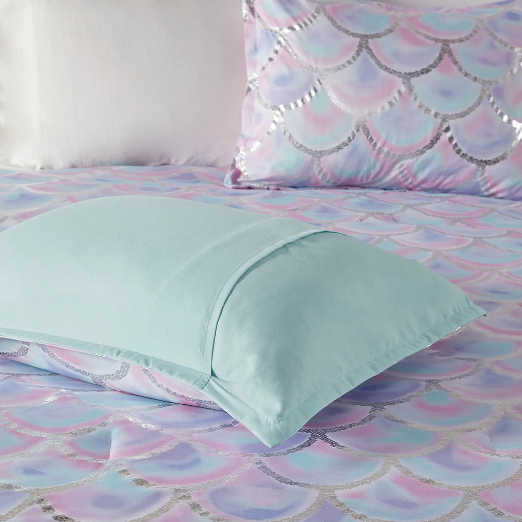 Twin/Twin XL 3-Piece Reversible Comforter Set with Decor Pillow M987