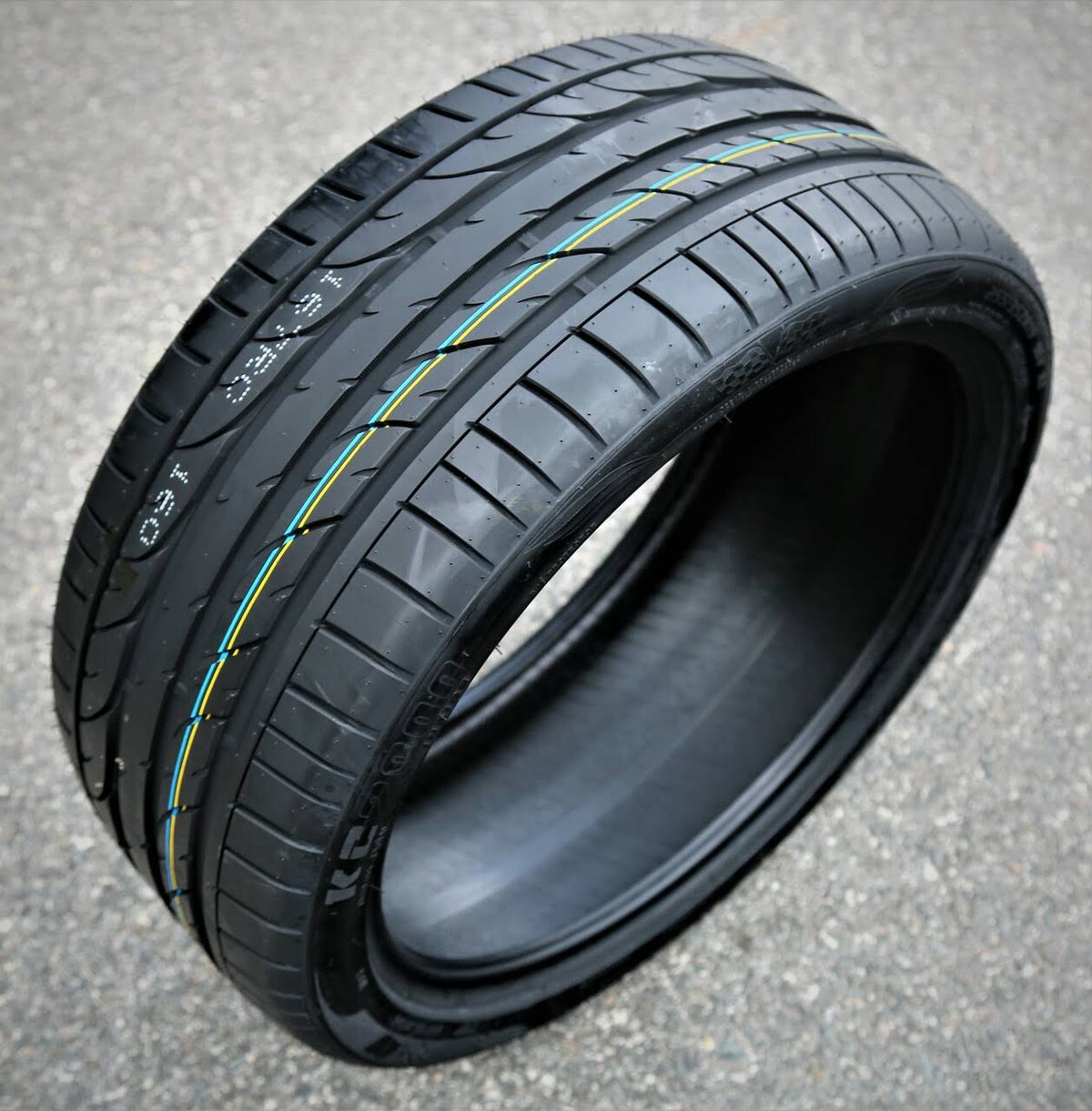 255/35ZR19 96Y XL All Season Performance Tires C352137